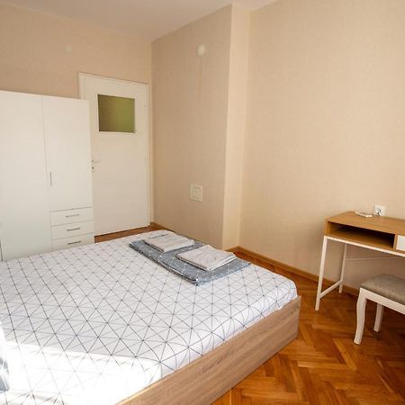 Apartment Little Vienna Русе Экстерьер фото