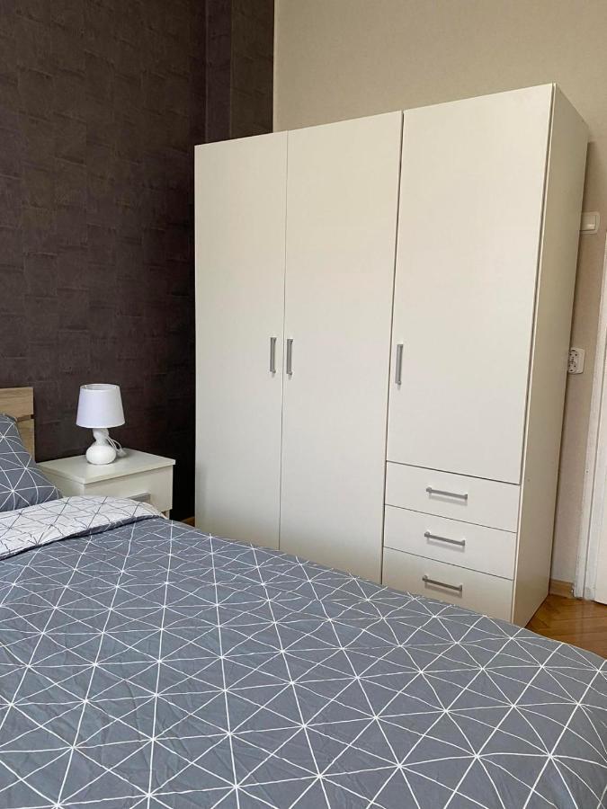 Apartment Little Vienna Русе Экстерьер фото