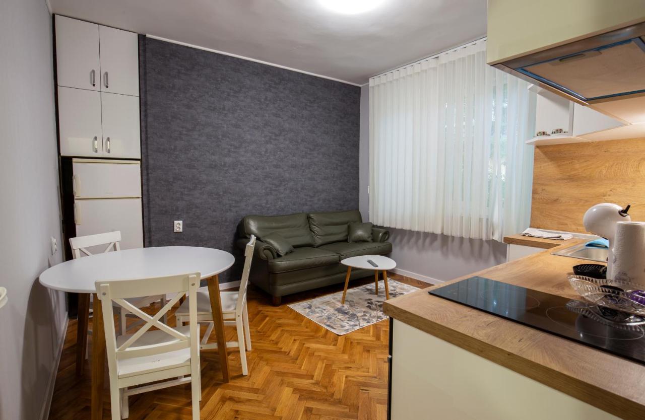 Apartment Little Vienna Русе Экстерьер фото