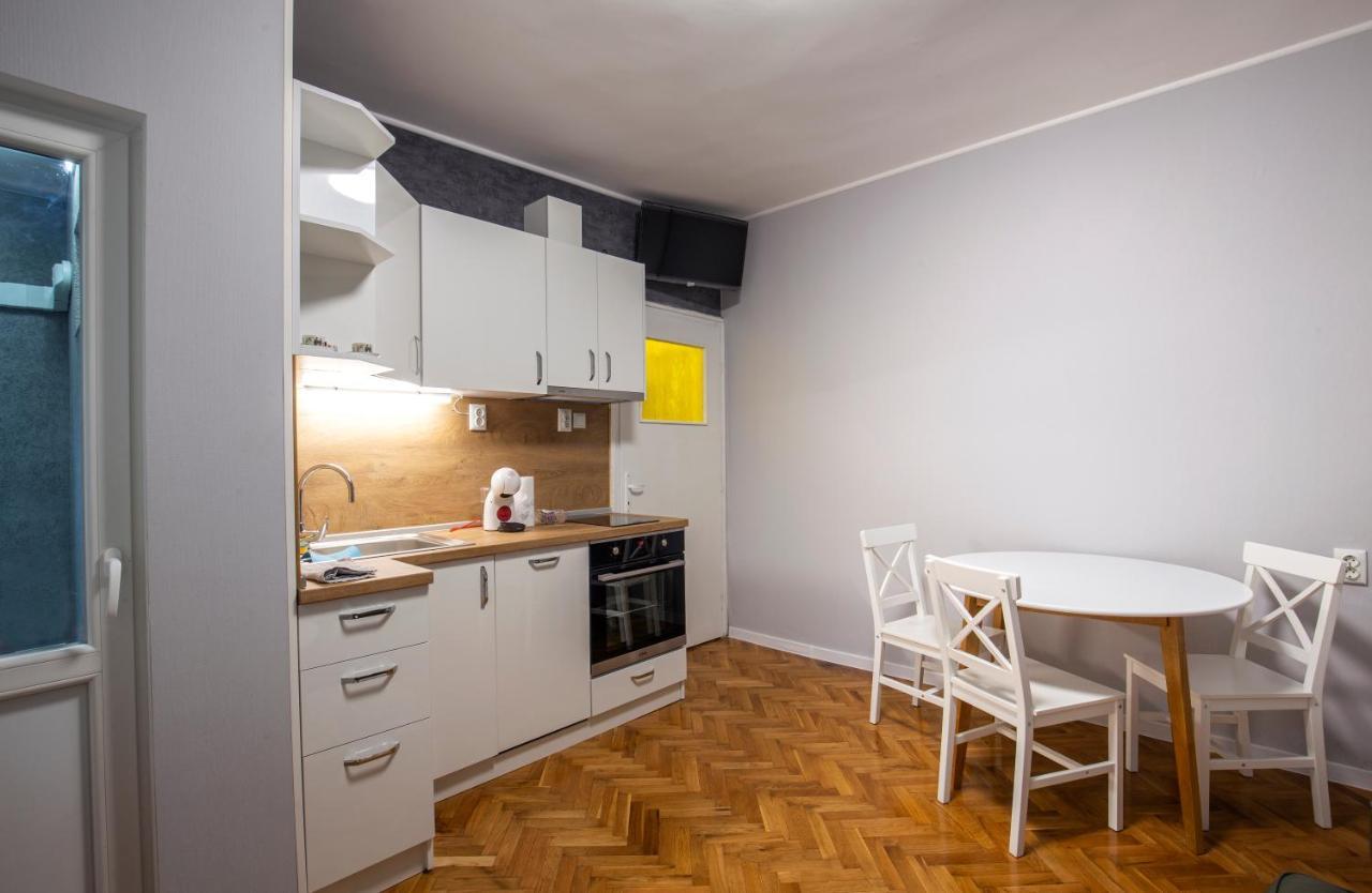 Apartment Little Vienna Русе Экстерьер фото